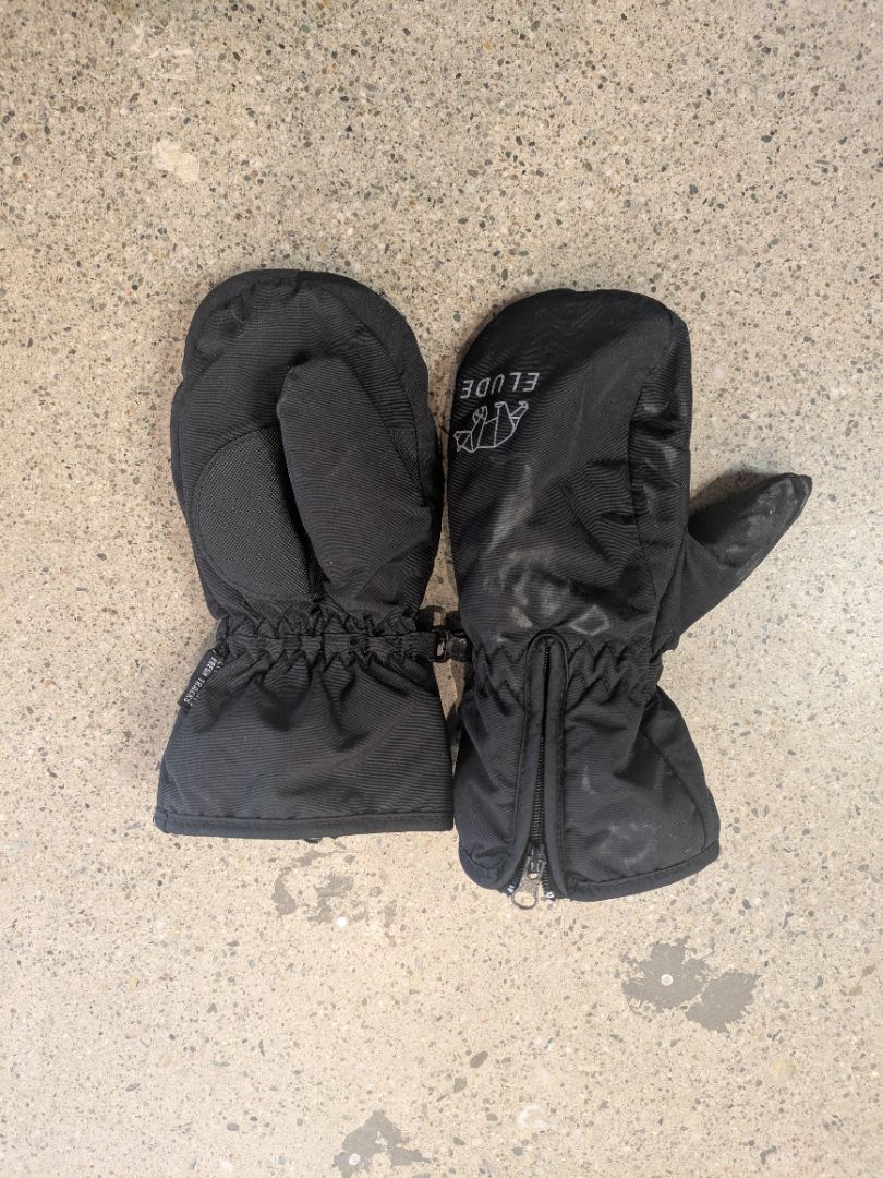 Black Elude Ski mittens, Age 14