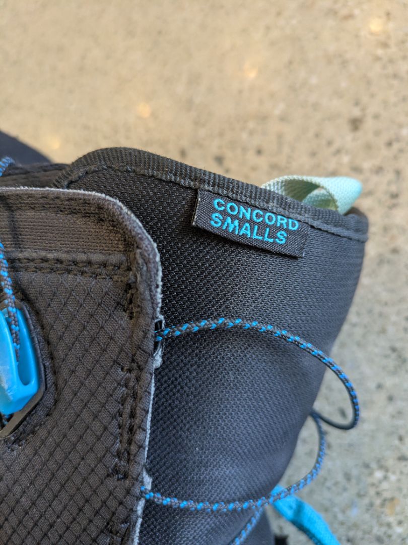 Black Burton Concord Smalls, EU 40