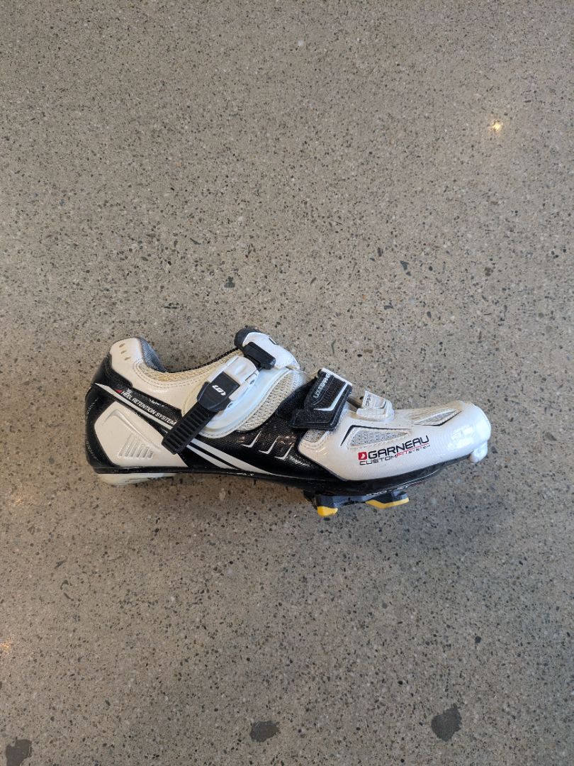 White Louis Garneau CFS-300, EU 44