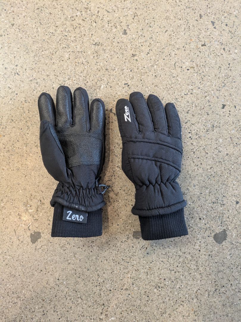 Black Zero Kids Insulated Gloves, Small