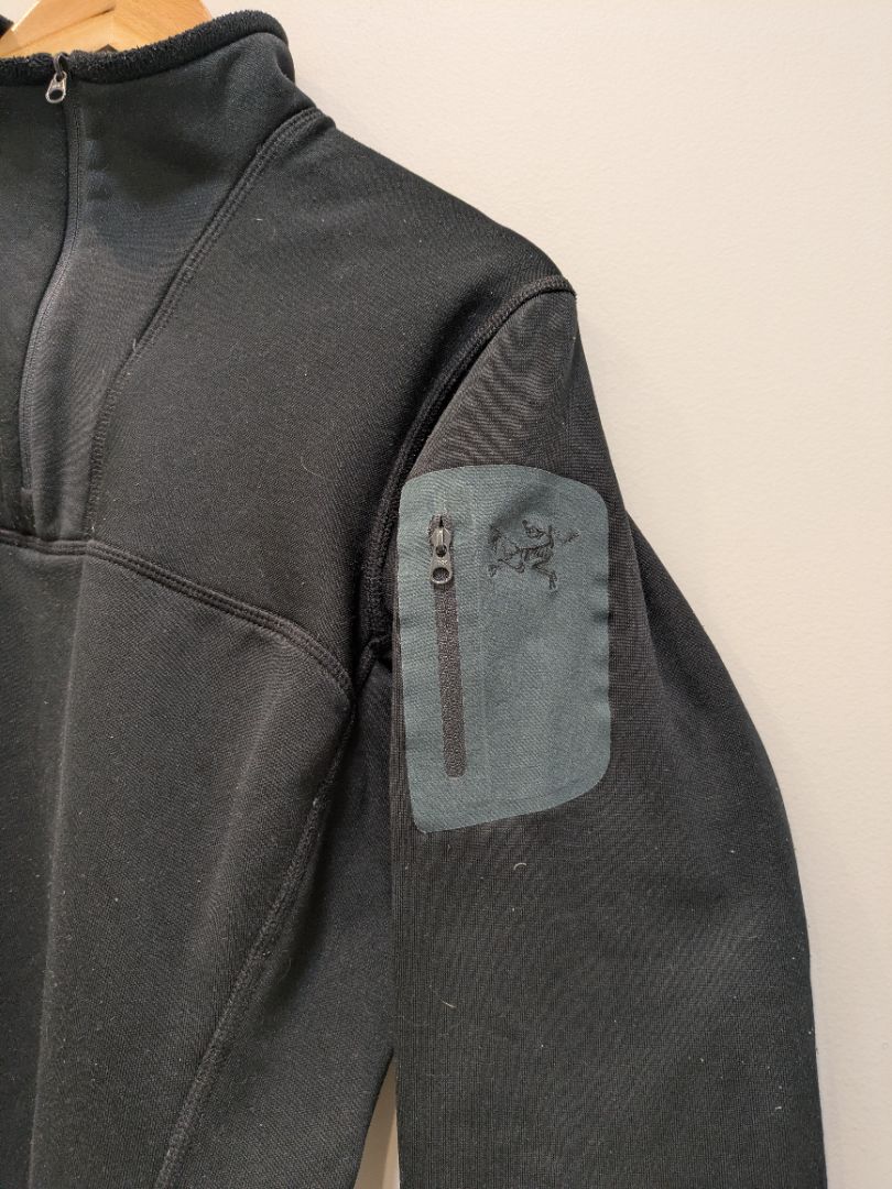 Black Arc'teryx Fleece Pullover, L