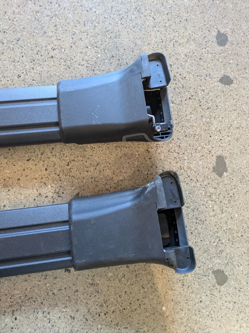 Black Thule WingBar Edge 9581B