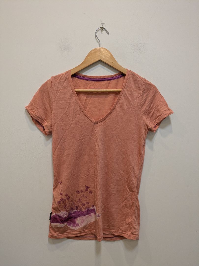 Coral Icebreaker Merino V-Neck Tee, S