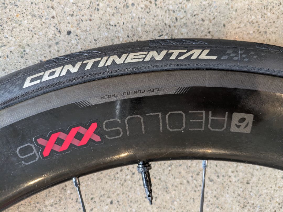 Black Bontrager Aeolus XXX 6 TLR Wheelset, 700C
