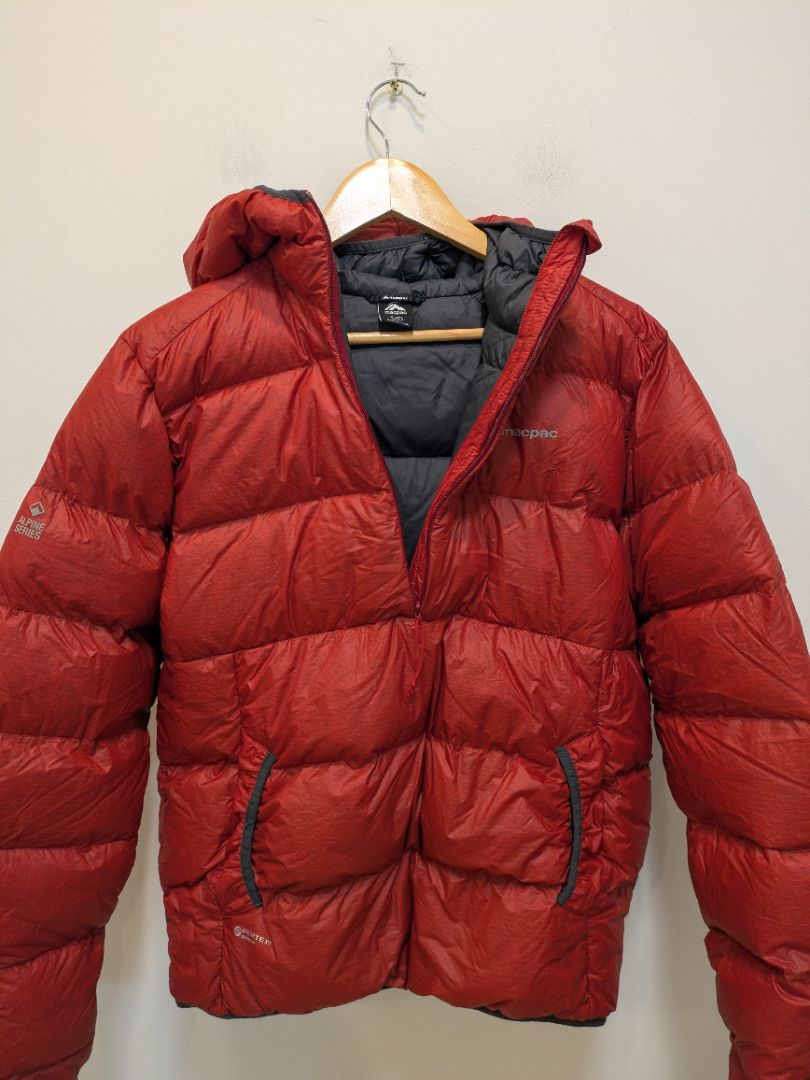 Red Macpac Equinox, M