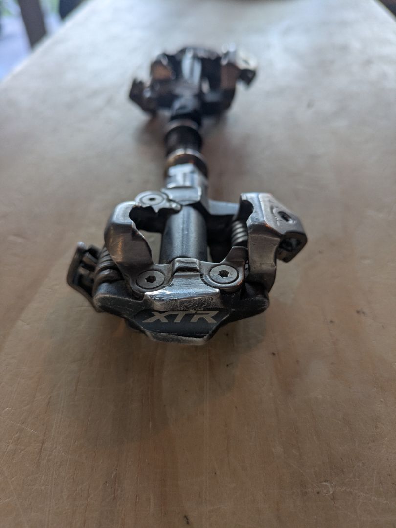 Black Shimano PD-M980