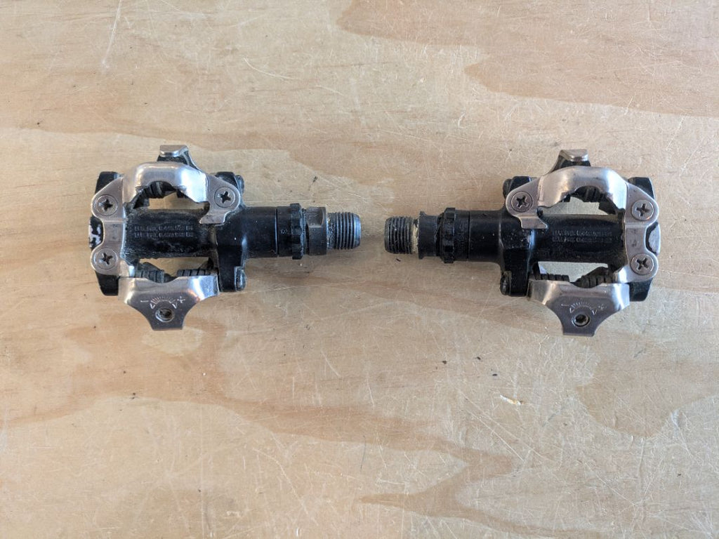 Black Shimano PD-M520