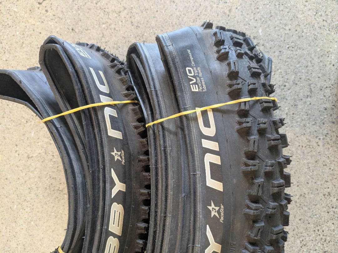 Pair of Black Schwalbe Nobby Nic Evolution, 26 x 2.25