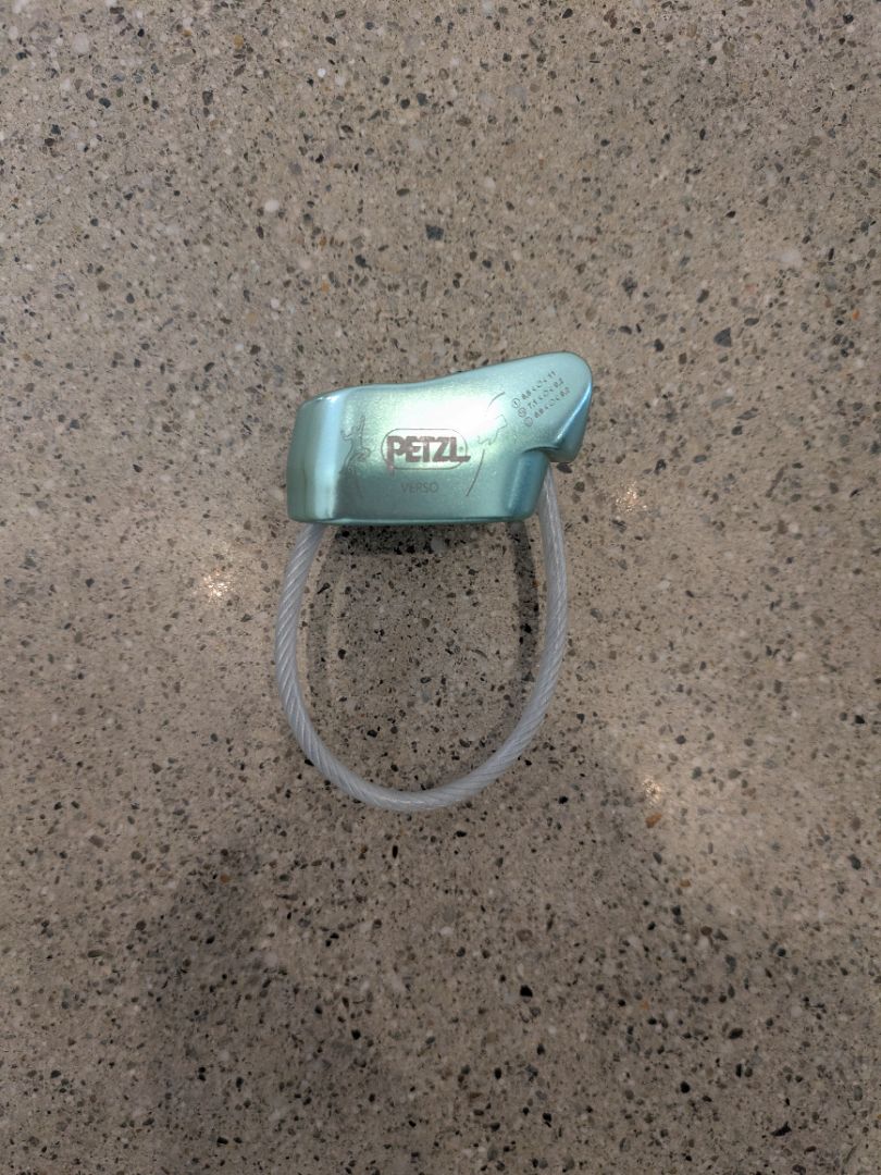 Green Petzl Verso
