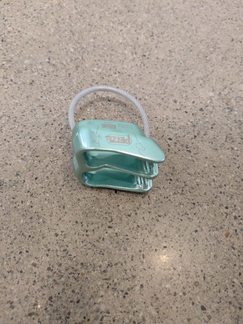 Green Petzl Verso