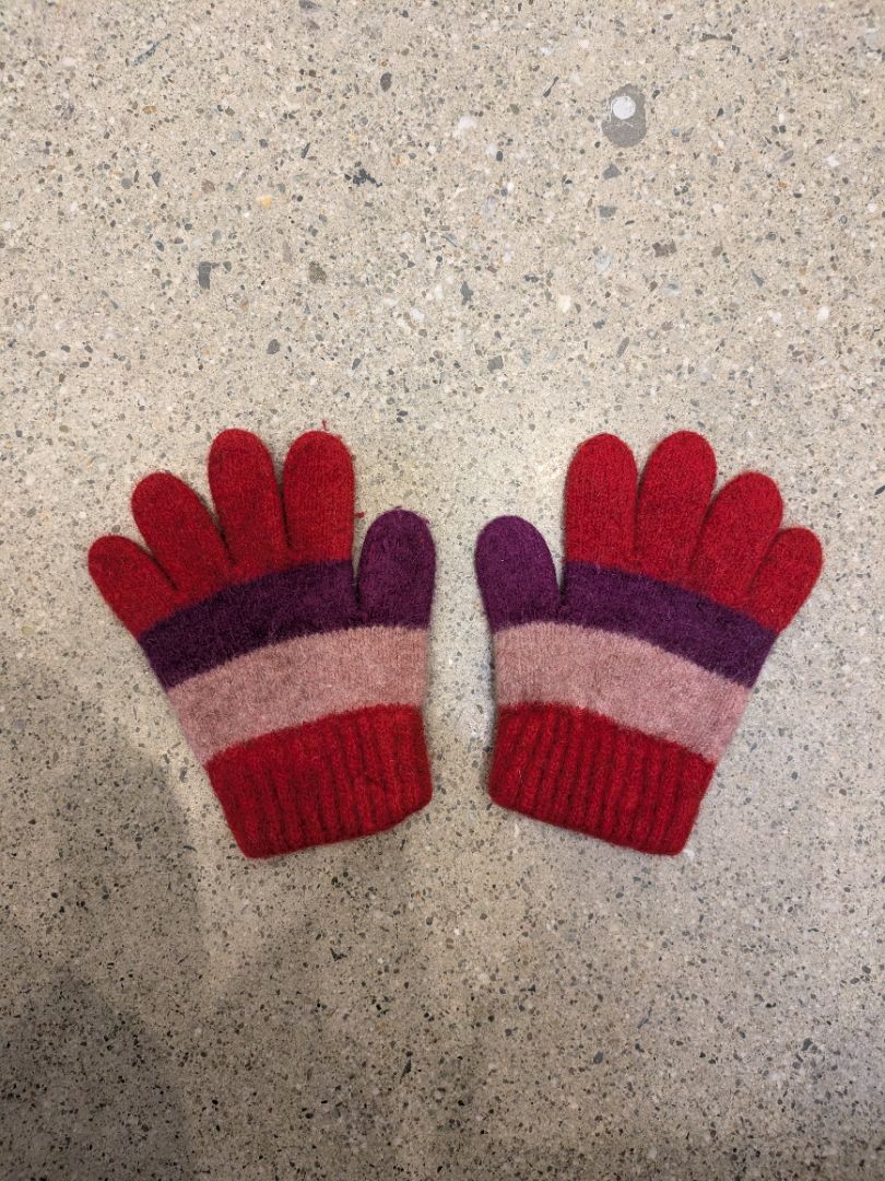 Red  Kids Wool Gloves, Unknown