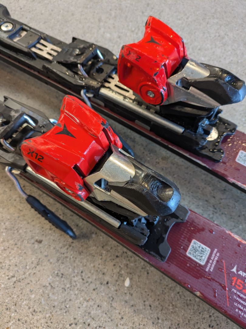 Red Atomic Redster S9 FIS, 152 cm