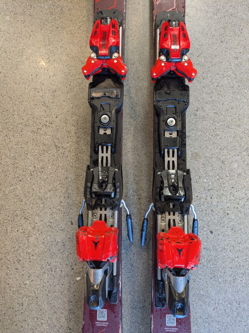 Red Atomic Redster S9 FIS, 152 cm