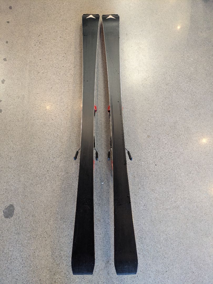 Red Atomic Redster S9 FIS, 152 cm