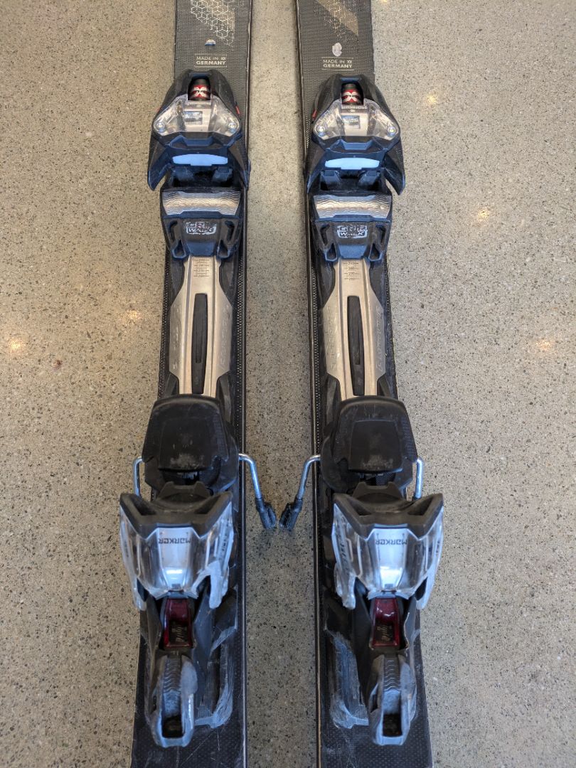 Black Völkl Deacon 74, 168 cm
