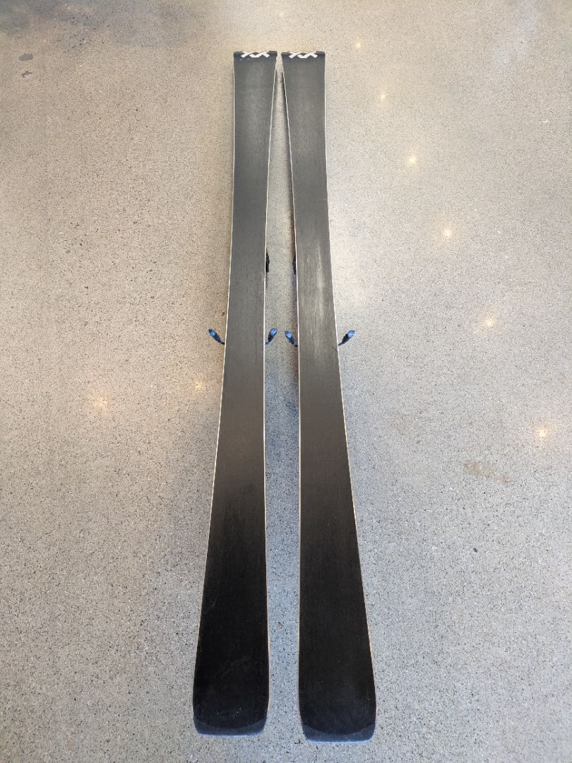 Black Völkl Deacon 74, 168 cm