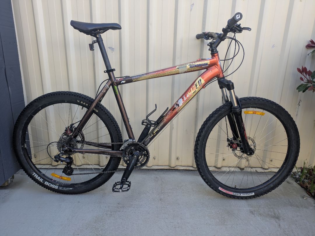 Red Specialized Hardrock Comp Disc, 21 in