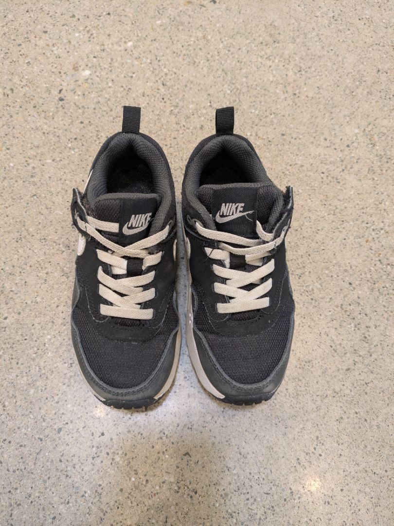 Black Nike Air Max 1 EasyOn, EU 27.5
