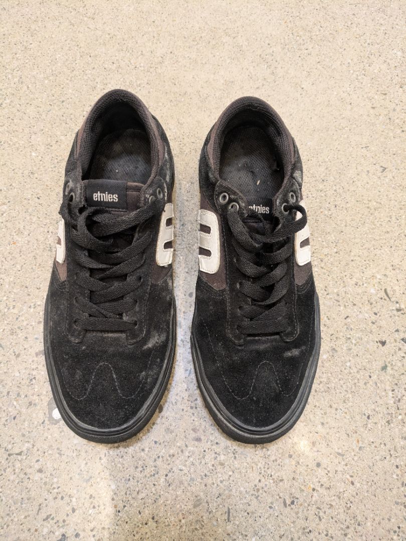Black Etnies Skate Shoes, EU 42