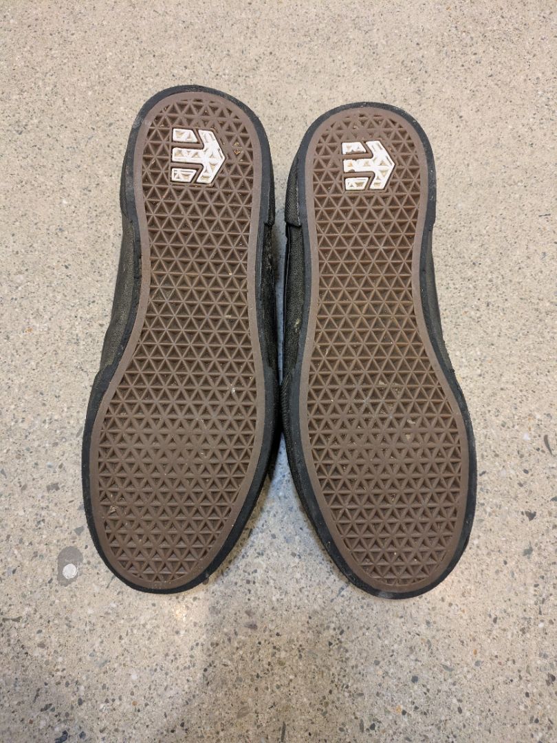 Black Etnies Skate Shoes, EU 42