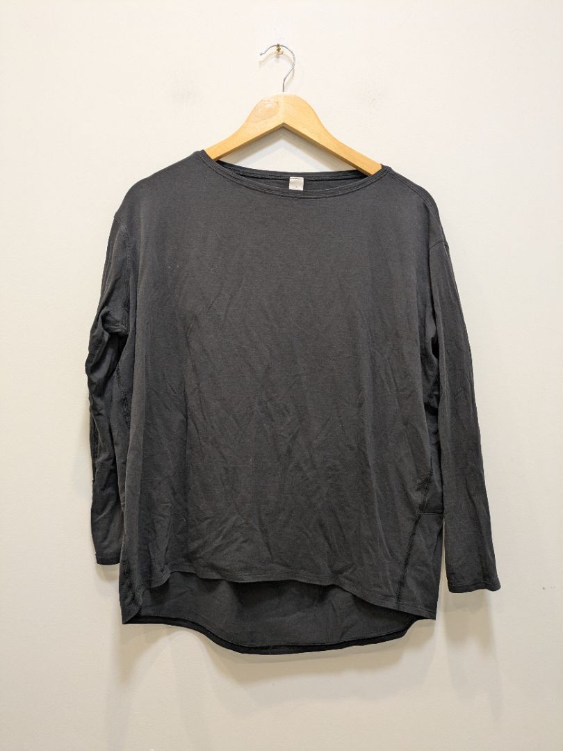 Black Lululemon Long-sleeve top, 6