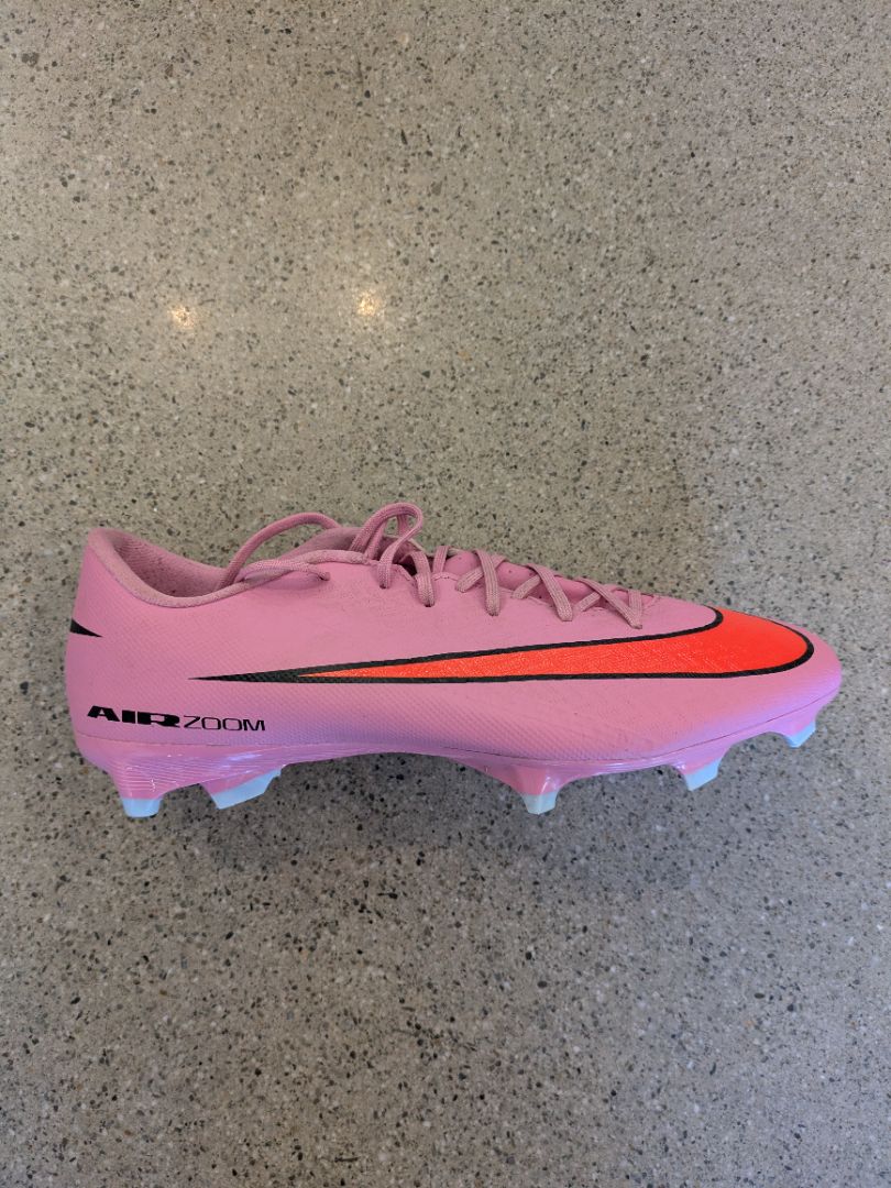Pink Nike Air Zoom Mercurial, EU 44