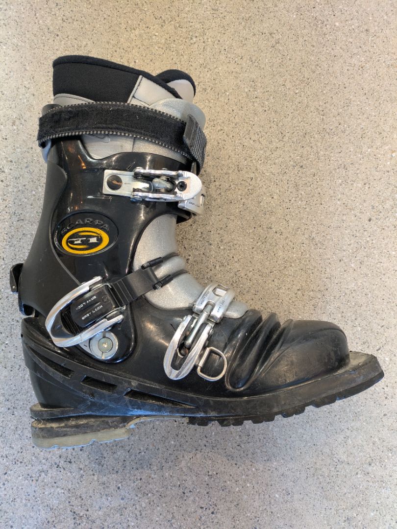 Black Scarpa 75mm Telemark Boots, 26.5