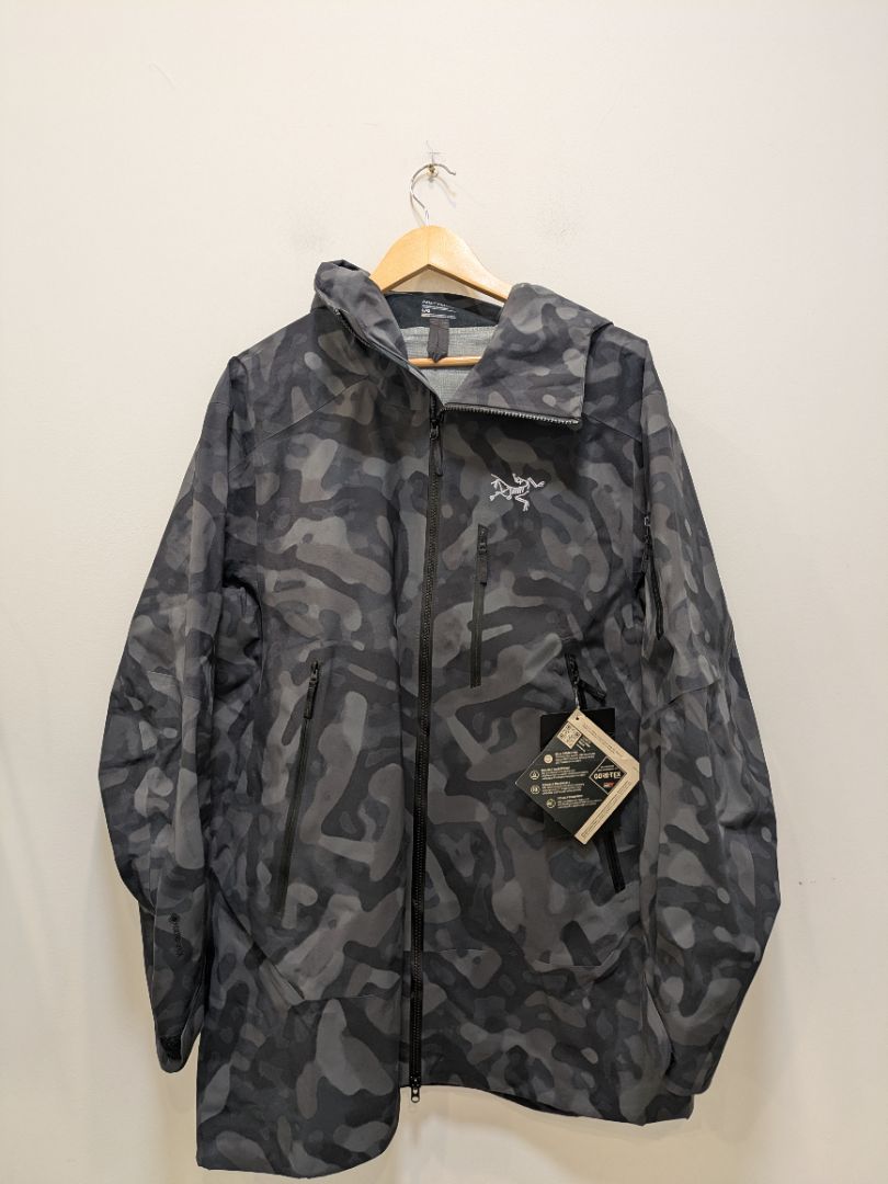 Black Arc’teryx Sentinel Relaxed Jacket Print, L