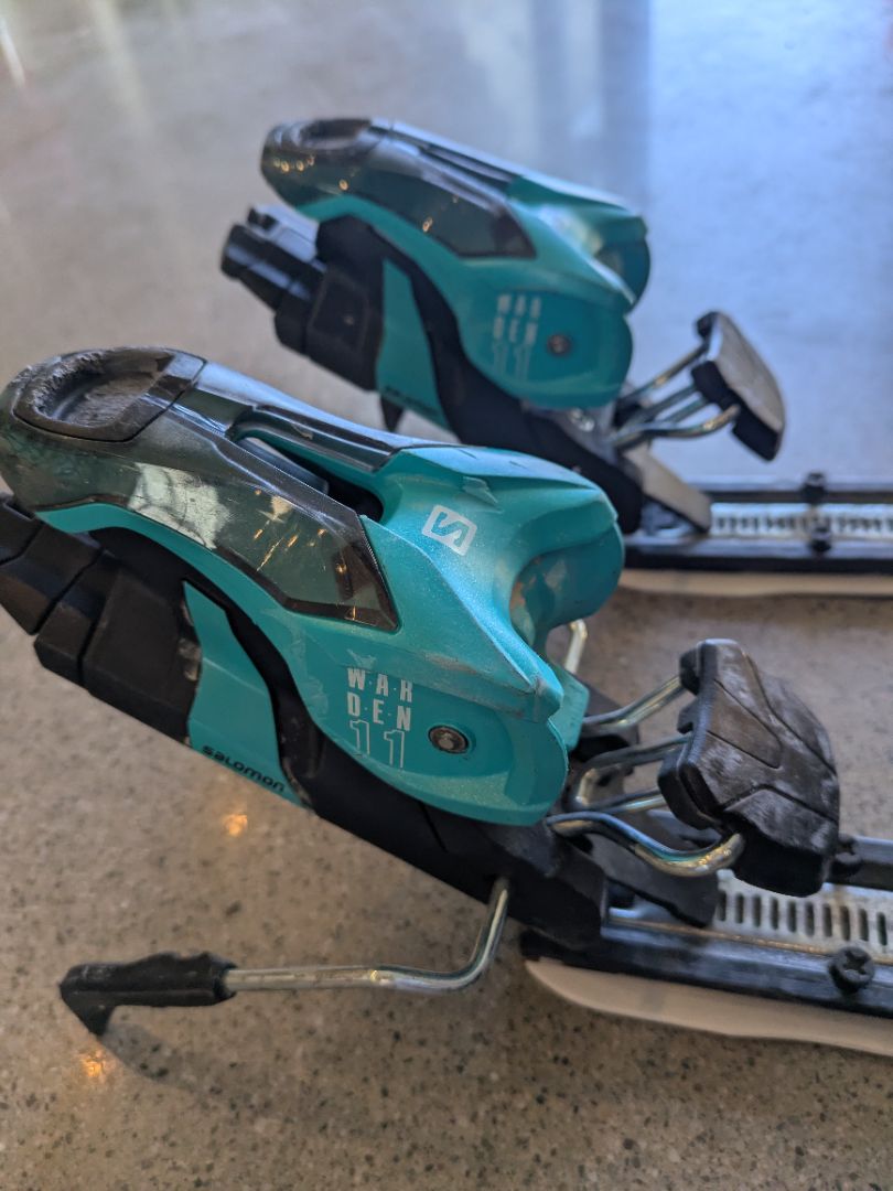 Turquoise Salomon Warden 11