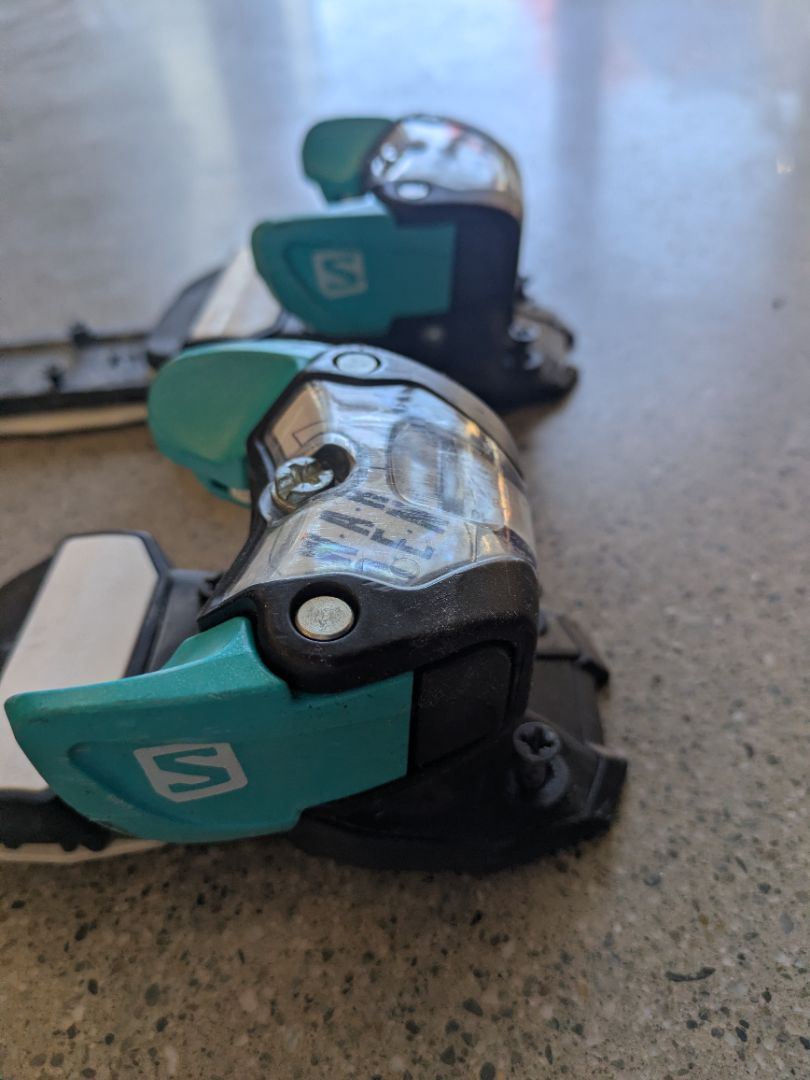 Turquoise Salomon Warden 11