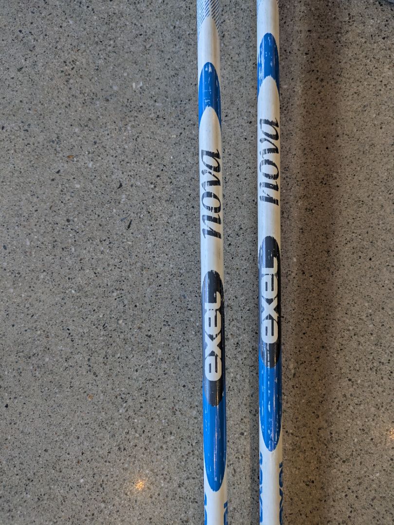 White Exel XC Ski Poles, 140 cm
