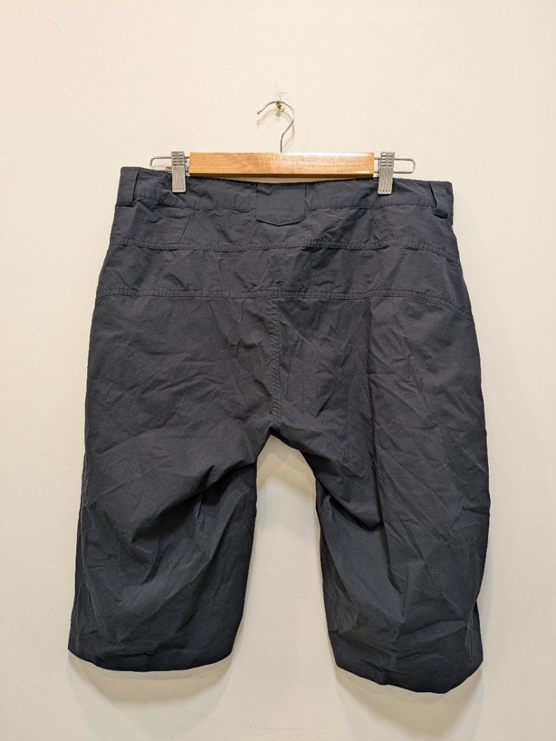 Black Mons Royale MTB Shorts, L