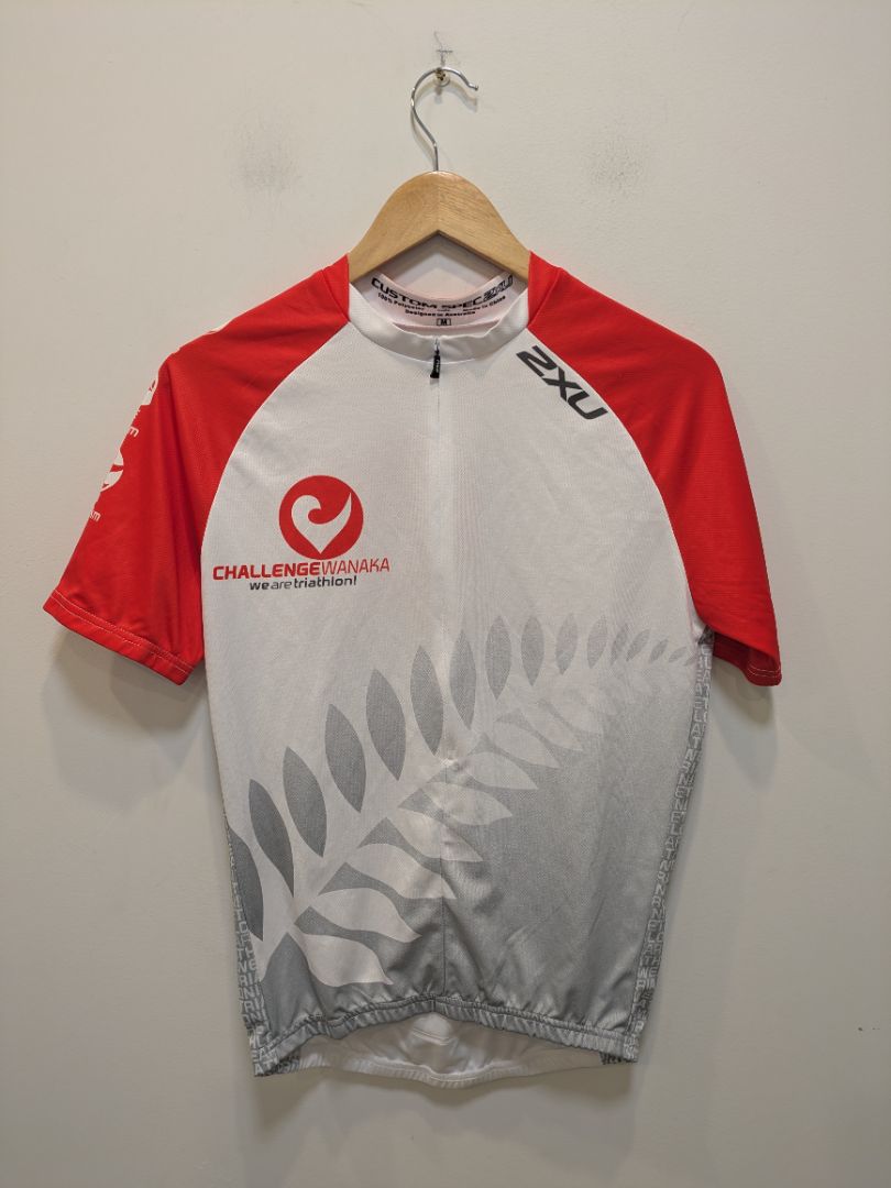 White 2XU Challenge Wanaka Cycling Jersey, Medium