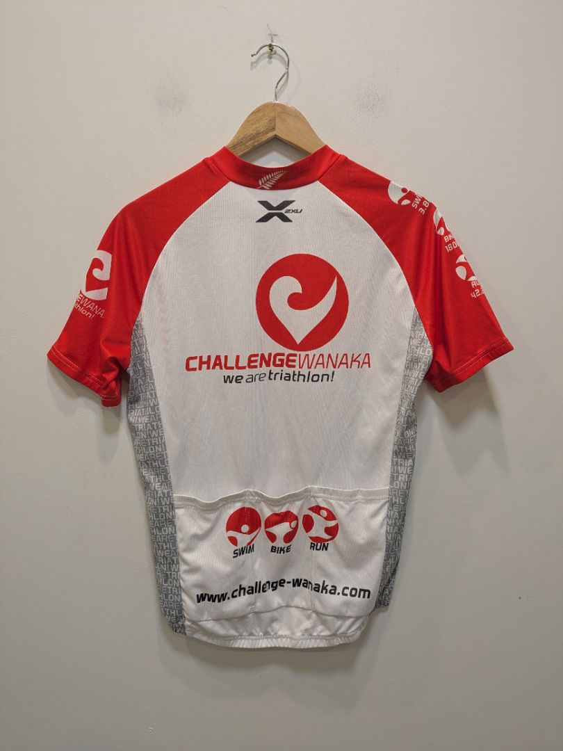 White 2XU Challenge Wanaka Cycling Jersey, Medium