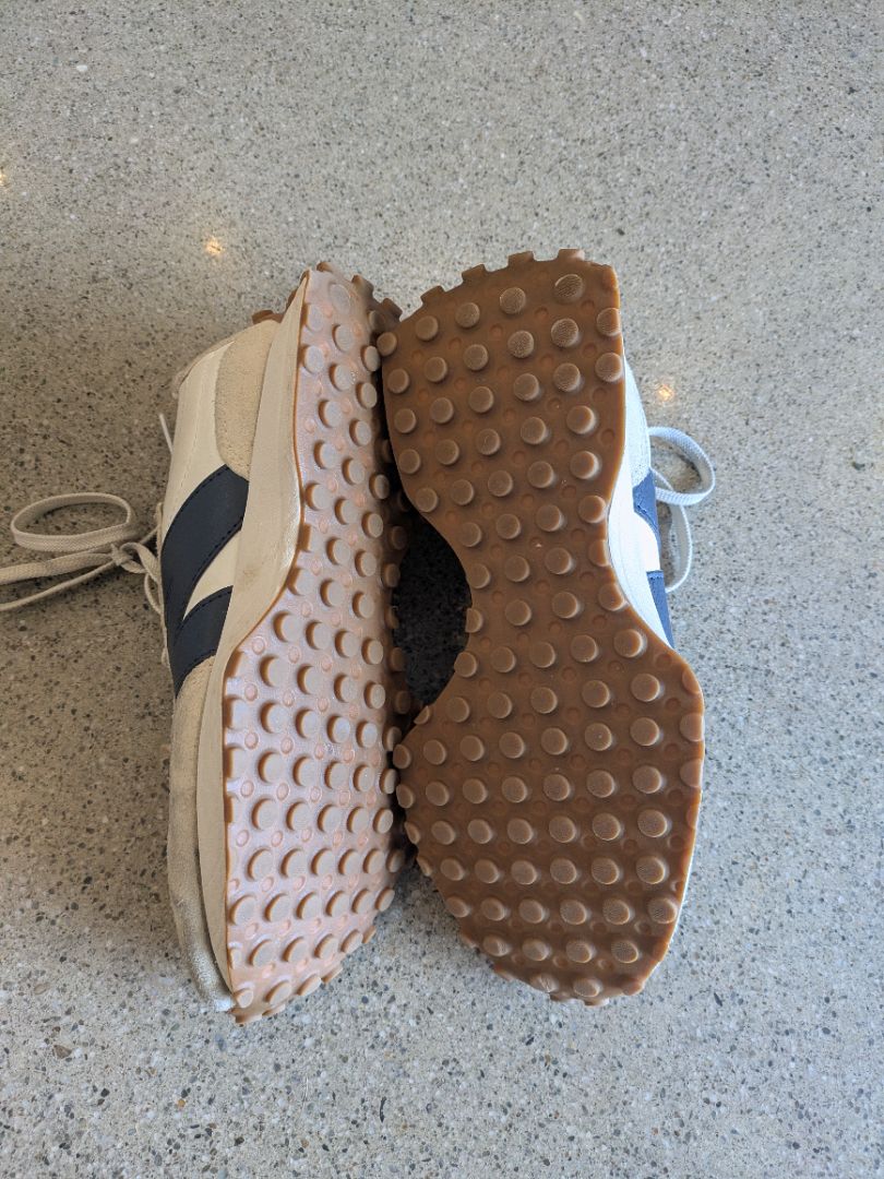 Cream New Balance 327, EU 39