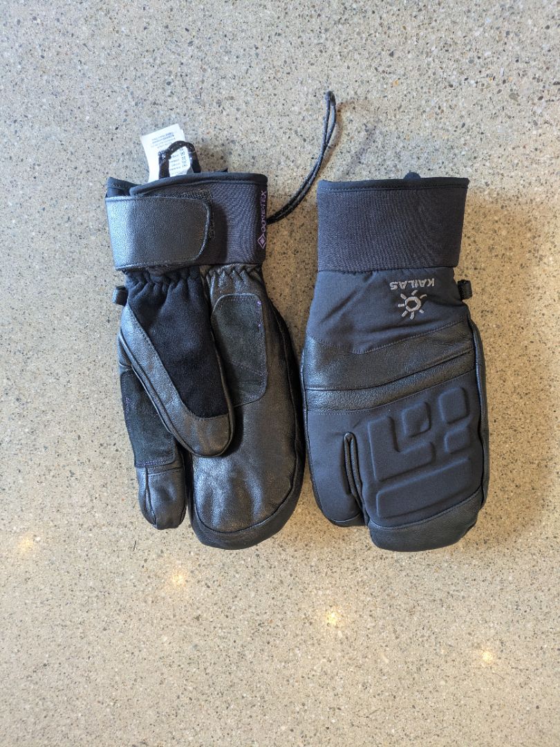 Black Kailas GORE-TEX Ski Mitts, Large