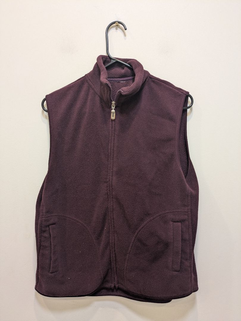 Plum  Fleece vest, S