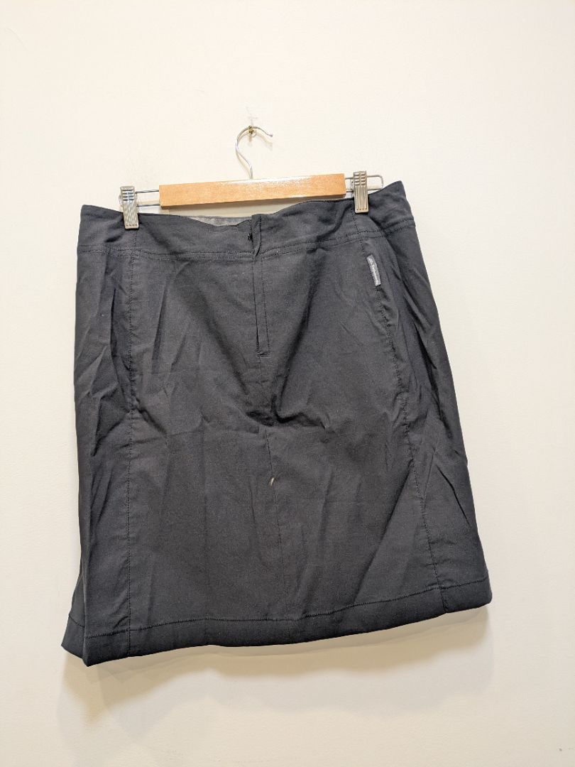 Black Macpac Outdoor Skirt, Women's 14