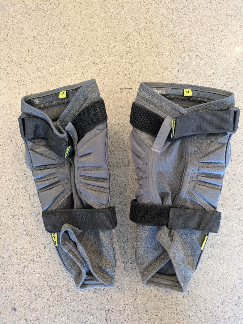 Grey iXS Trigger Knee Guards, M