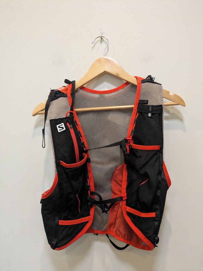 Black Salomon 12L Running Vest, M/L