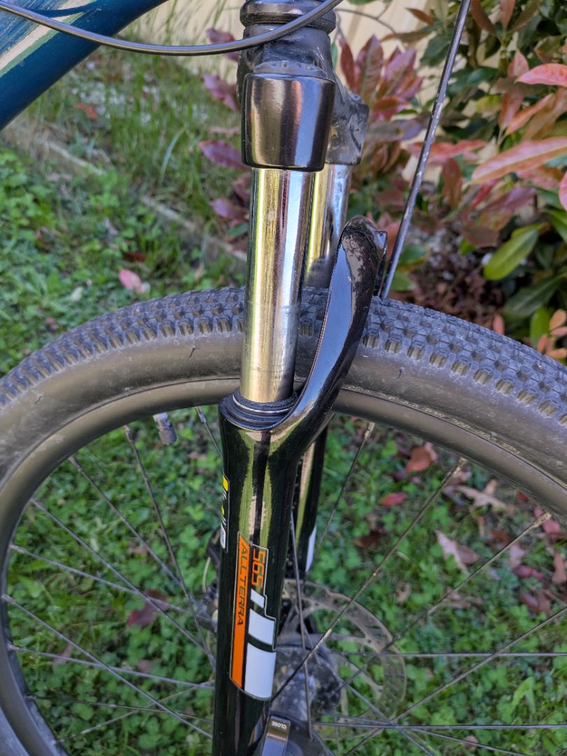 Blue GT Stomper Ace, Youth - wheel size unconfirmed