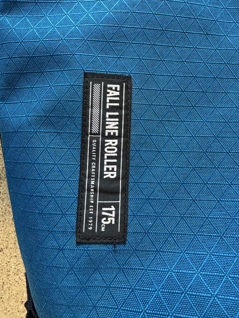 Blue Dakine Fall Line Roller bag, 175 cm