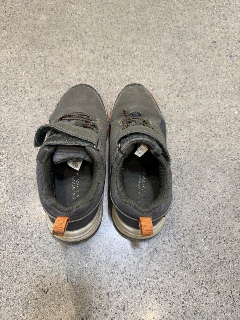 Khaki Mountain Warehouse Walking shoes, EU 34