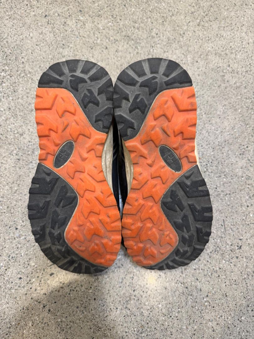 Khaki Mountain Warehouse Walking shoes, EU 34