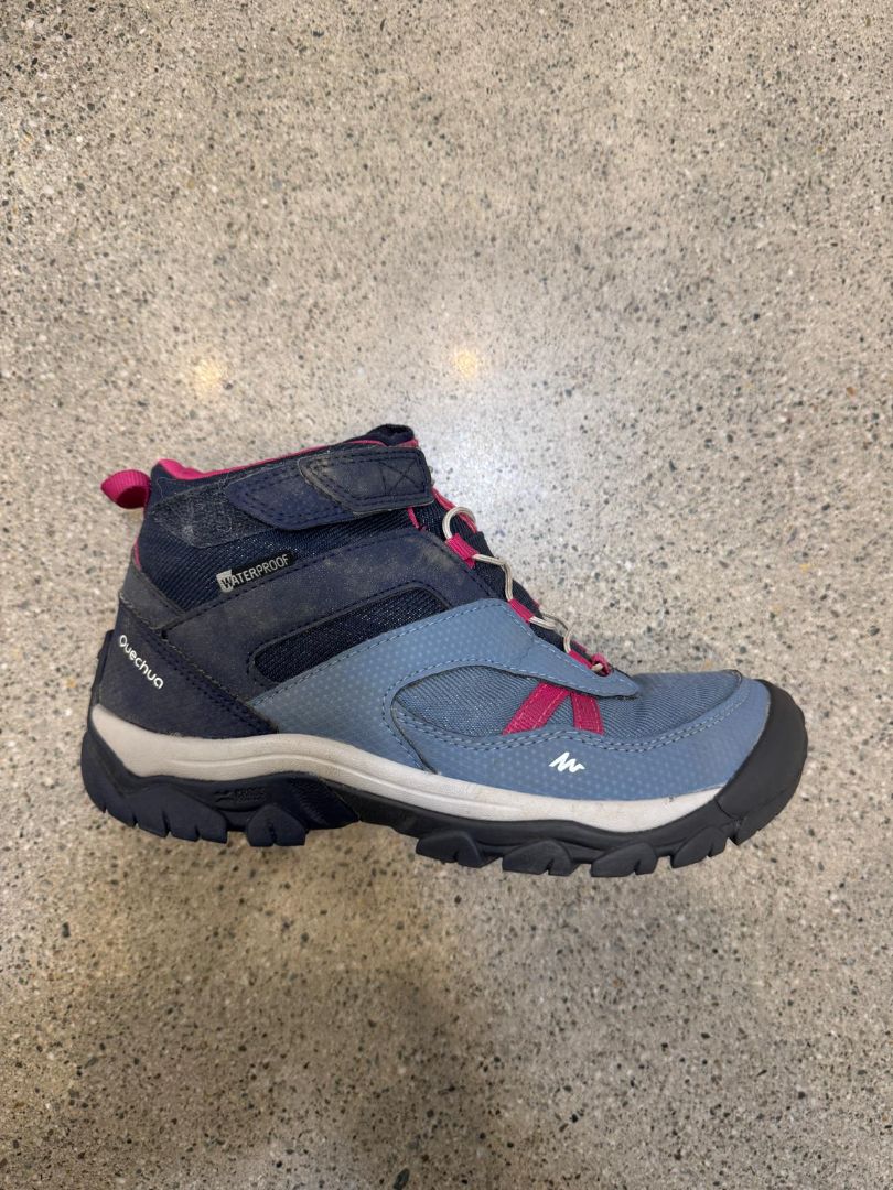 Blue Quechua Hiking boots, EU 32