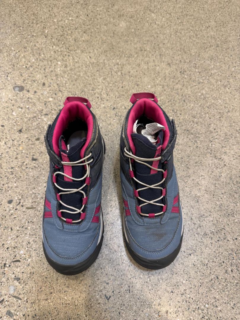 Blue Quechua Hiking boots, EU 32
