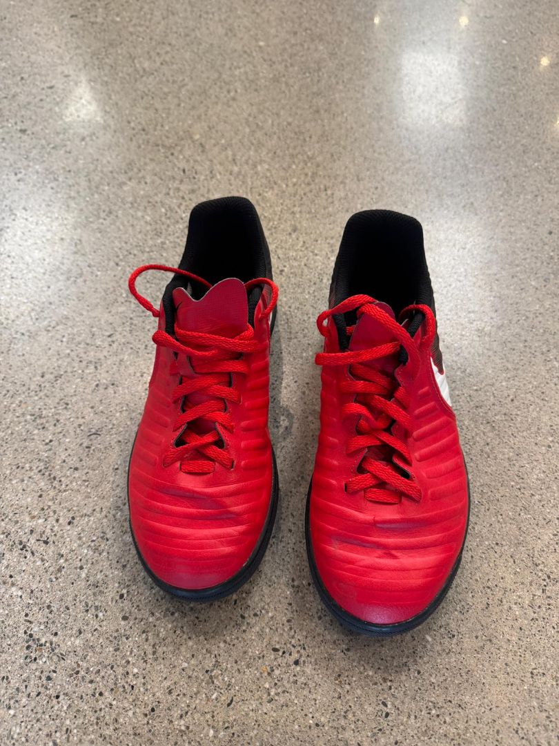 Red Nike Tiempo X, UK 4