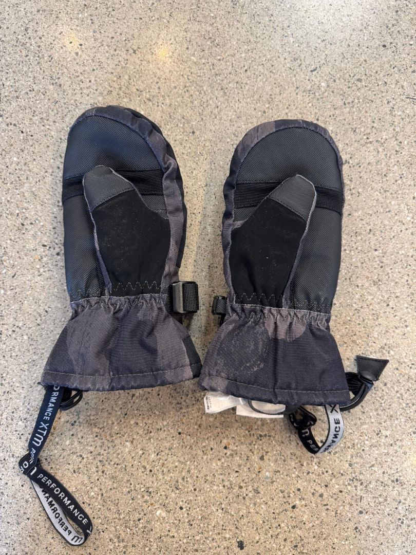 Black XTM Kids Mittens