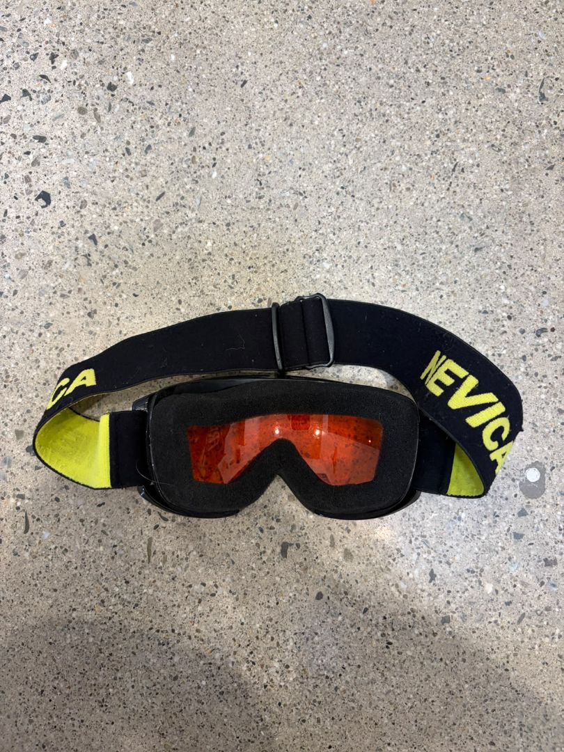 Black Nevica Ski & Snowboard Goggles, Adjustable (adult assumed)