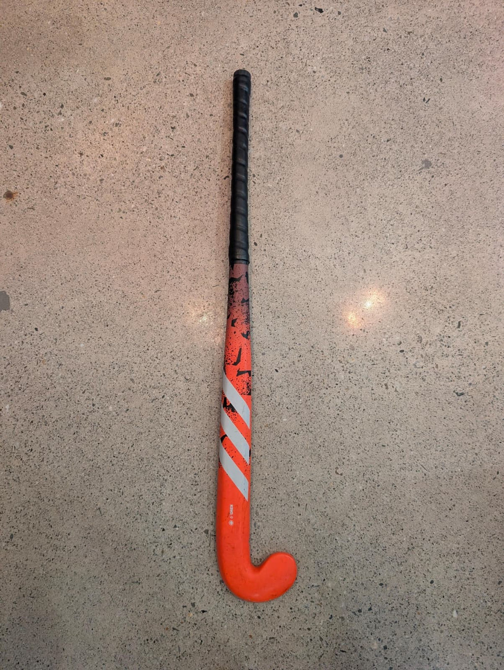 Red Adidas King .9 Junior, 30 inch